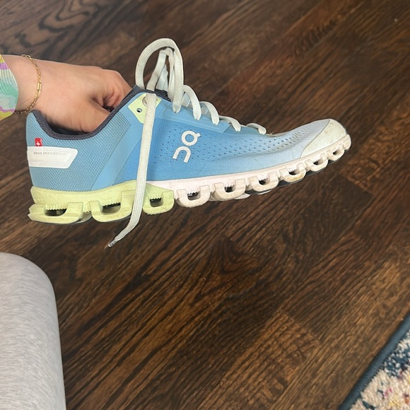 Women’s On clouds - Picture 4 of 4